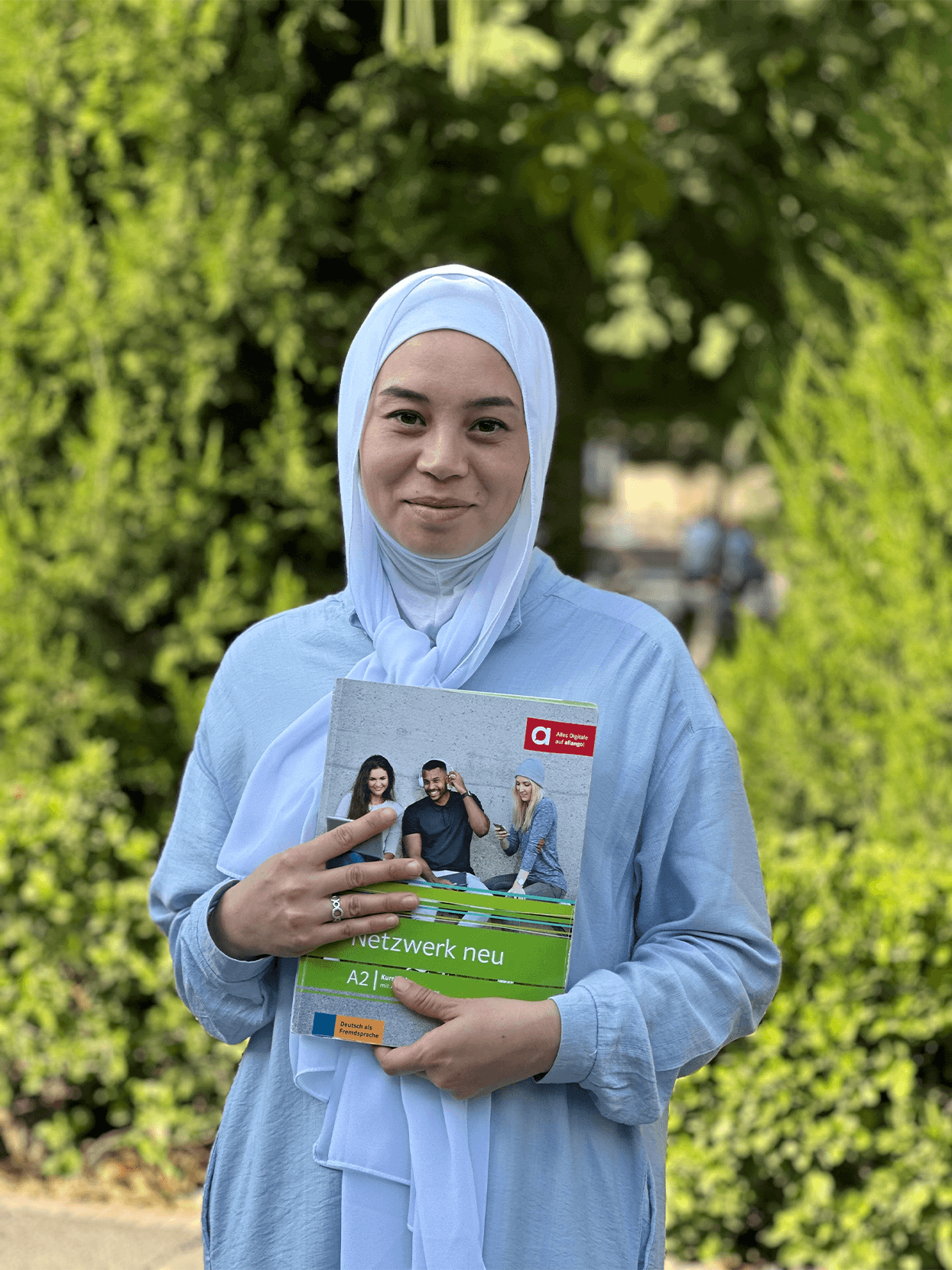 Frau Feruza Mamazulinova